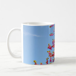 RODE EN GLOEIENDE STROOM ONDER BLUE SKY KOFFIEMOK