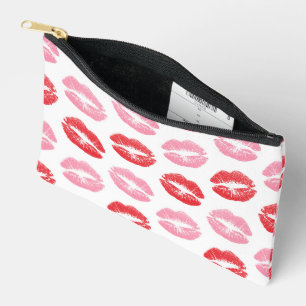 Rode en roze lippen, patroon van lippen, lippensti etui