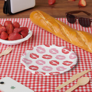 Rode en roze lippen, patroon van lippen, lippensti papieren bordje