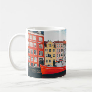 RODE EN WITTE CONCRETE BOUWEN KOFFIEMOK