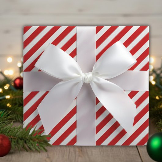 Rode en witte pepermunt snoepriet gestreept cadeaupapier