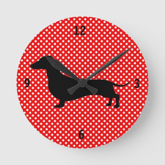 Rode en witte poka Dot Dachshund Wall Clock Ronde Klok (Voorkant)