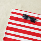 Rode en witte streep met marineblauw monogram strandlaken (In situ)