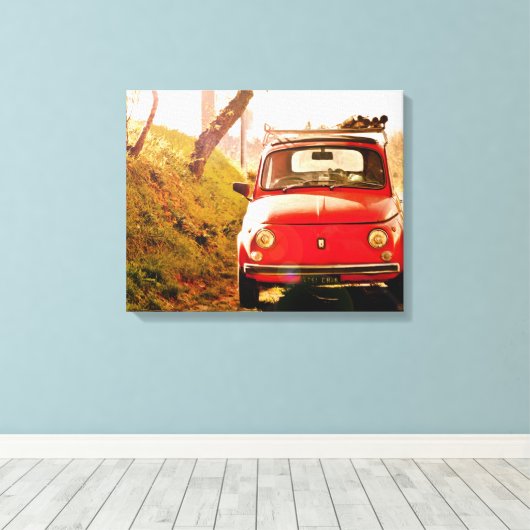 Rode Fiat 500,  cinquecento in Italië Canvas Afdruk (Insitu (Houten vloer))