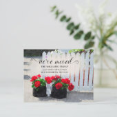 Rode Geranium Bloempotten Piket Hek Bewegend Aankondigingskaart (Staand voorkant)