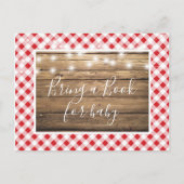 Rode Gingham Rustieke Houten Baby Shower Boekkaart Uitnodiging Briefkaart (Achterkant)