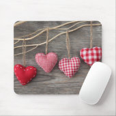 Rode harten op Wooden Table Muismat (Met muis)