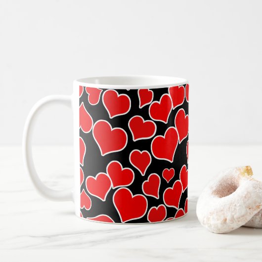 Rode harten op zwarte achtergrond koffiemok (Met donut)