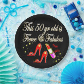 RODE HEVIGE EN FANTASTISCHE 50E VERJAARDAG PAPIEREN BORDJE (Feest)