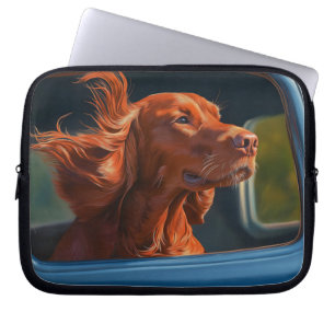 Rode Hond Genietend van Schilderachtige Autorit Ku Laptop Sleeve