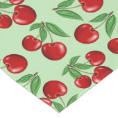 Rode kersen overal patroon lange tafelloper (Hoek)