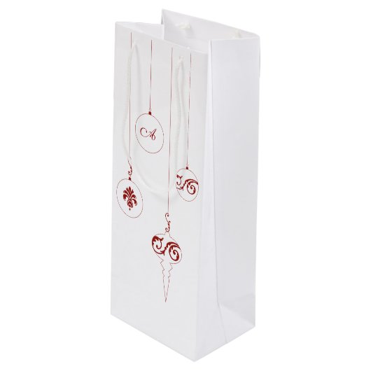 Rode Monogram Bauble Kerstversieringen Wijn Cadeautas (Voorkant Gekanteld)