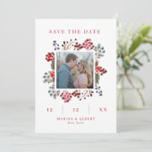 Rode & Navy Winter Berries Foto & QR Code Bruiloft Save The Date (Staand voorkant)