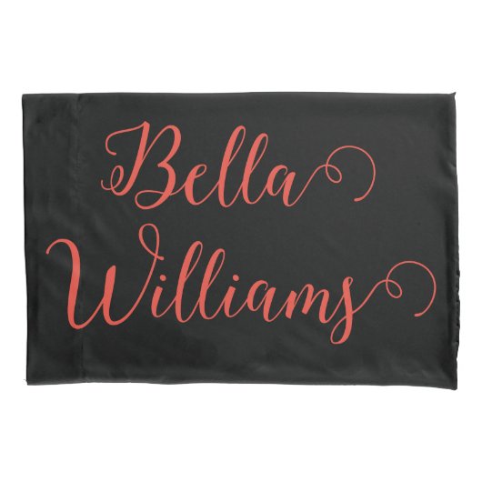 Rode noot op zwart kussensloop (Voorkant-Links)