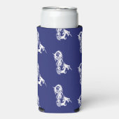 Rode ogen witte draak op blauw (Seltzer Voorkant)