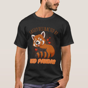Rode Panda-liefde gemakkelijk verstoord door rode  T-shirt