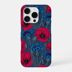 Rode papaver en blauwe cornbloemen op blauw iPhone 16 pro hoesje