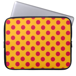 Rode polka-stippen op geel laptop sleeve
