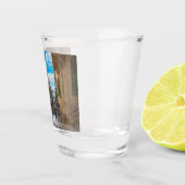 Rode  postbus op Malta Shot Glas (Rechts)