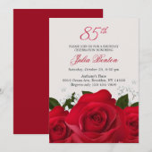 Rode roos, witte bloemen 85e verjaardag kaart (Voorkant / Achterkant)