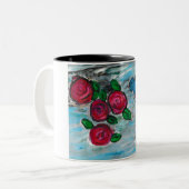 Rode rozen met blauwe vogel tweekleurige koffiemok (Voorkant links)