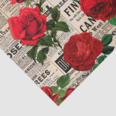Rode rozen op ontkoppeling van krantenpapier tissuepapier (Detail)