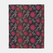Rode rozen op zwart. fleece deken (Voorkant)