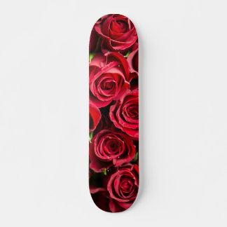 Rode rozen skateboard