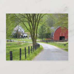 Rode schuur en boerderij bij Berlijn, Ohio. Briefkaart