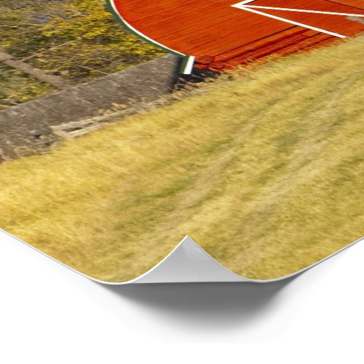 Rode schuur ligt langs het schilderachtig Flathead Poster (Hoek)