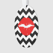 Rode spoelen op zwarte en witte zigzag ornament (voorkant)