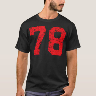 Rode sportteam nummer met distressed look t-shirt