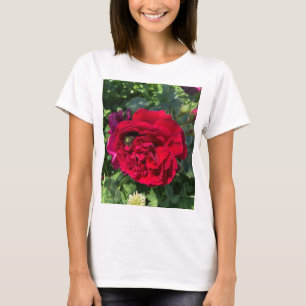 Rode tuin roos en bug t-shirt