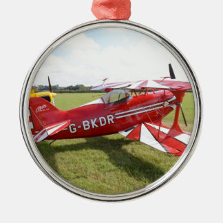 Rode tweedekker metalen ornament
