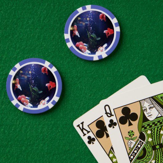 Rode vis in glazen aquarium poker chips (Pokertafel (Dubbel))