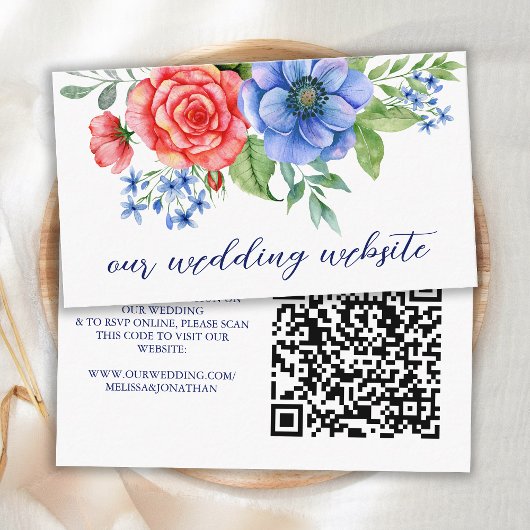 Rode White Blue Floral Patriotic Wedding QR Code Informatiekaartje
