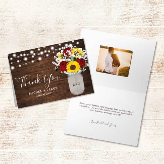 Rode Zonnebloemen Rozen Lichtslingers Foto Bruilof Bedankkaart