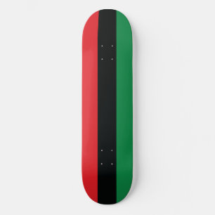 Rode, zwarte en groene vlag skateboard