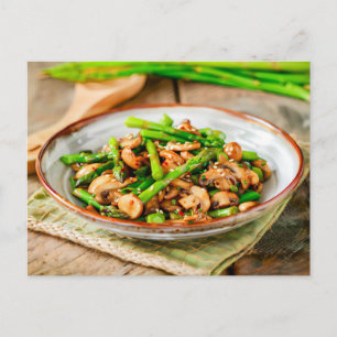 Roer gefrituurde asperges met champignons feestdagenkaart