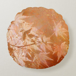 Roest Oranje Herfstbladeren En Gouden Accenten Rond Kussen