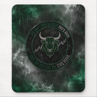 Rokerige Smaragd Stier Timing Quote Ontwerp Muismat