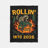 Rollin’ Into 2026 Funny Raccoon Dumpster Fire Fleece Deken (Voorkant)