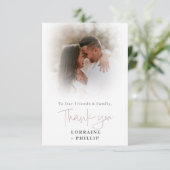 Romaans script foto gradient effect bruiloft bedankkaart (Staand voorkant)