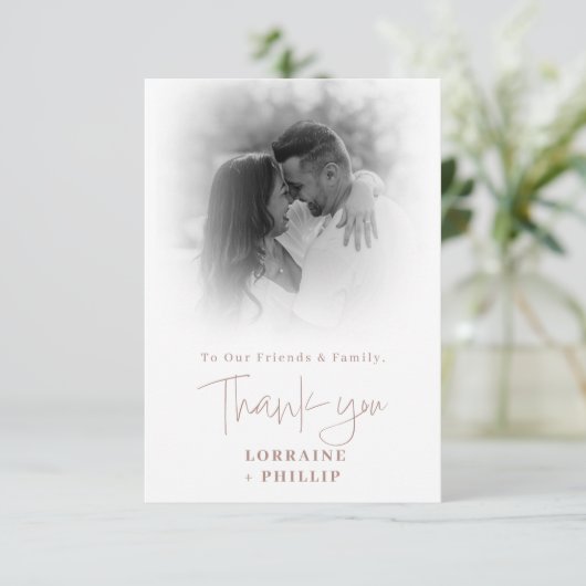 Romaans script kleur foto verloop bruiloft bedankkaart (Staand voorkant)