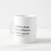 Romains 12:12 Mug café être joyeux dans l'espoir (Devant gauche)