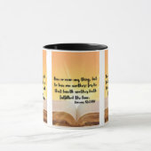 Romains 13:8 KJV Bible Verse Pic Mug Deux Tons (Centre)