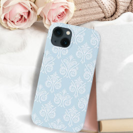 Romance Light Blue en White Damask Print iPhone 13 Hoesje