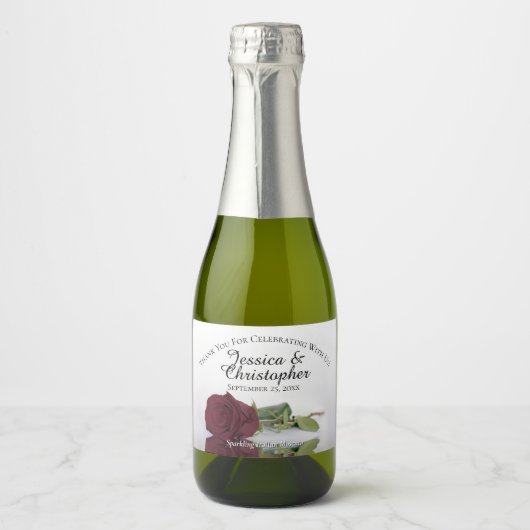 Romantic Burgundy Roos Weddenschap Dank je Mini Sparkling Wijnetiket (Voorkant)