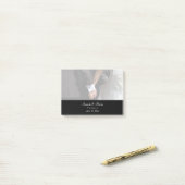 Romantic en Elegant Wedding Couple Holding Hands Post-it® Notes (Op bureau)