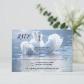 Romantic Lake Swan Love Wedding RSVP Kaart (Staand voorkant)